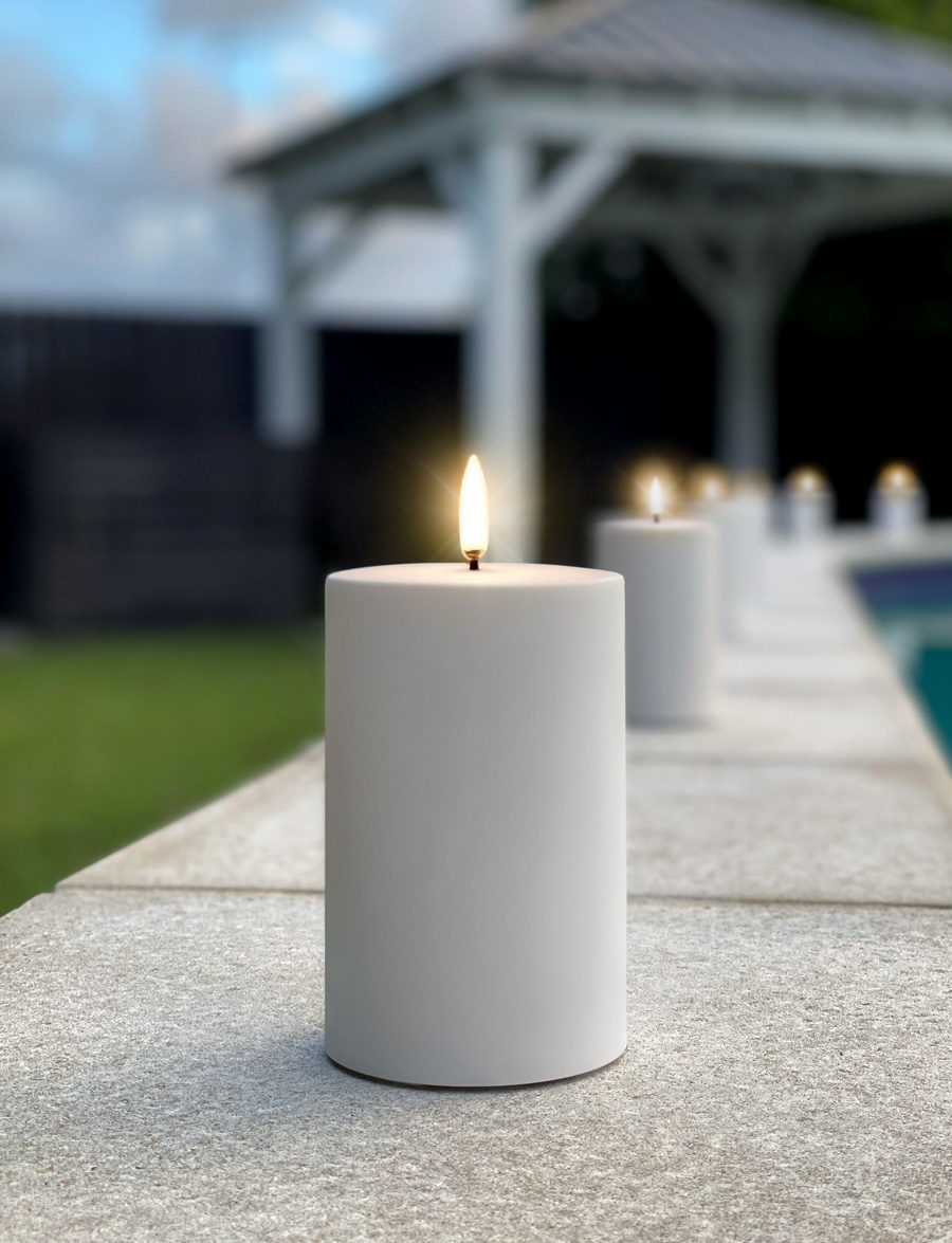 Uyuni Outdoor Candle Poolside