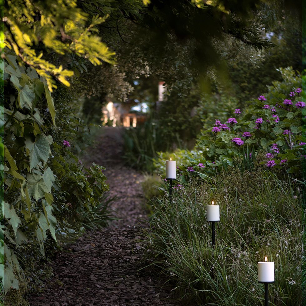 Beautiful country style pathway lighting